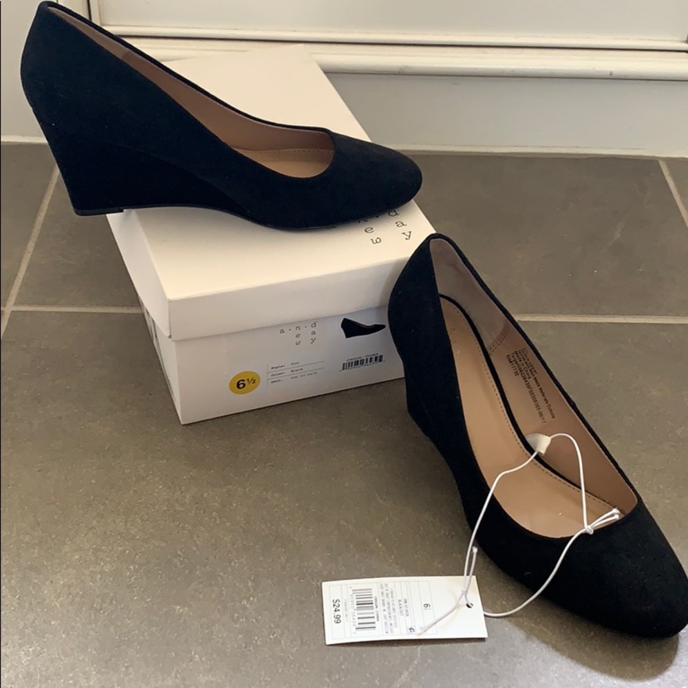 NIB black wedge heels 6.5
